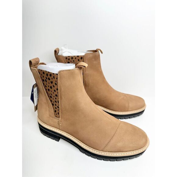 TOMS Dakota Chelsea Ankle Boots Size 9 Tan Animal Print Water Resistant Leather - Picture 2 of 7